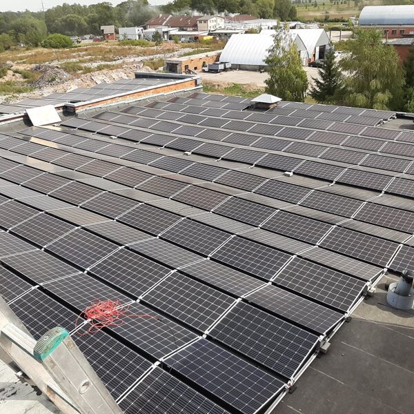 Ražošanas ēka Nākotne 217kW Solaredge sistēma