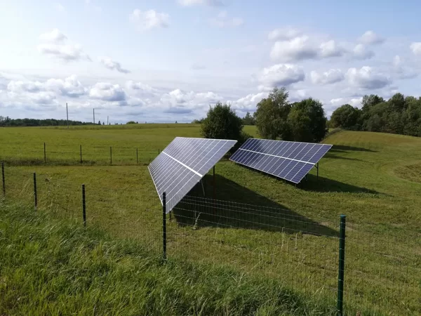 Saimniecība Ērgļos - 11 kW saules elektrostacija ar 20 kWh uzkrājēju
